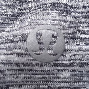 Lululemon size 4 can slimming Fitness top